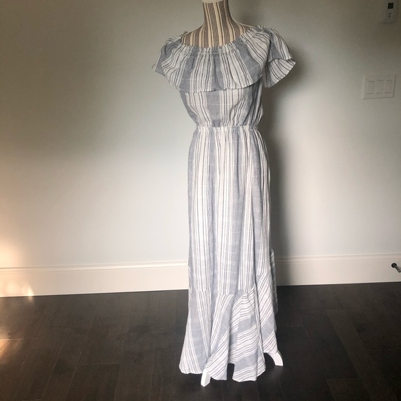 Modest Express maxi length white dress - Picture 1 of 3